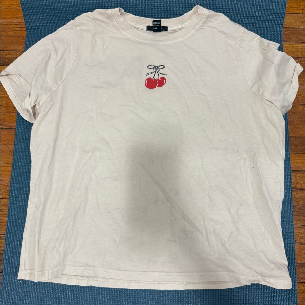 Forever 21 Cream T-Shirt